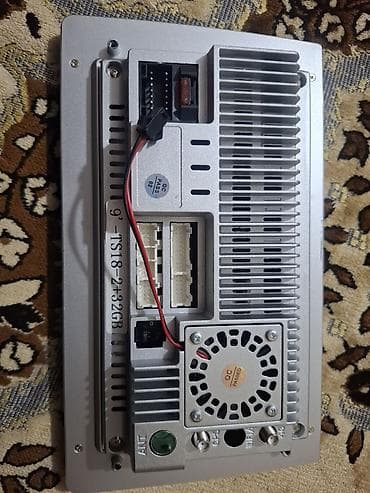 avtomobil manitoru: 9 düymlük avtomobil multimedia başlıq qurğusu (TS18, 2+32 GB) — 2