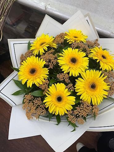 buketler: Whatsapp 0515753098 Sarı gerberalardan ibarət zərif buket - Tərkibi — 1