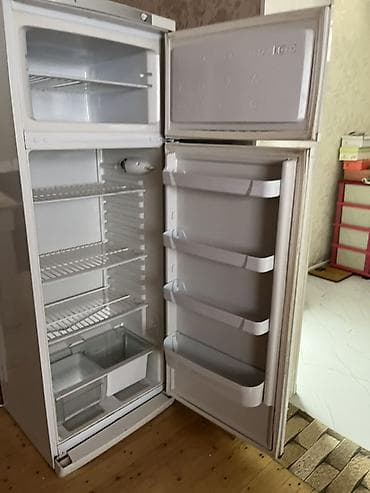 xaladelnik satiram: 2 qapılı Indesit Soyuducu Satılır, rəng - Ağ — 4