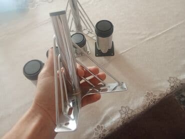Rəflər: Mebel ayaqları dəsti – metal, xrom örtüklü Tərkib: - 4 ədəd silindrik — 3