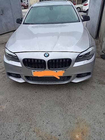 bmw f10 nece masindi: BMW 5 Seriyası F10 sedan – gümüşü rəng Xarici: - M paket üslublu ön — 1