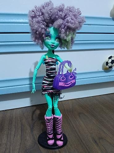 ayı kuklası: Monster High tərzində moda kuklası - Yaşıl-mavi bədənli — 2
