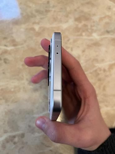 macbook pro: Poco F6 Pro, 256 GB, rəng - Ağ, Sensor — 6