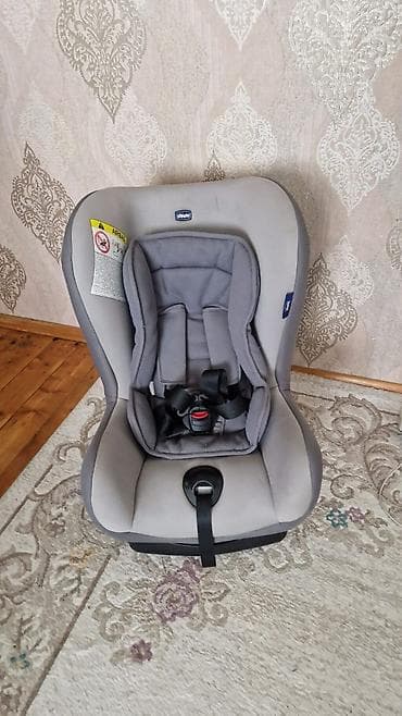 Avtokreski satilir 200 azn . chicco cosmos 0-18kq 5yasa kimidi.oturaq