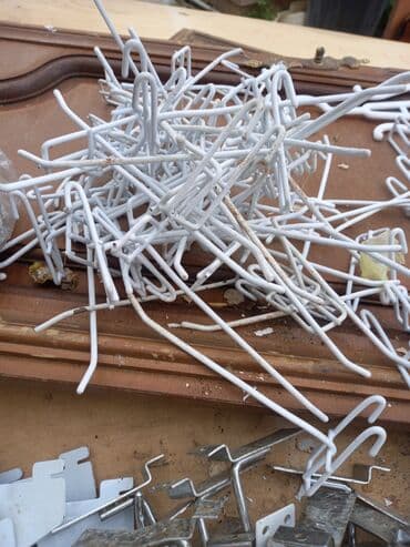 Mağaza arabaları: Vitrin esyalari 2 sandiq 6 eded setqa ayaqqabi asqilari divara vitrin — 6