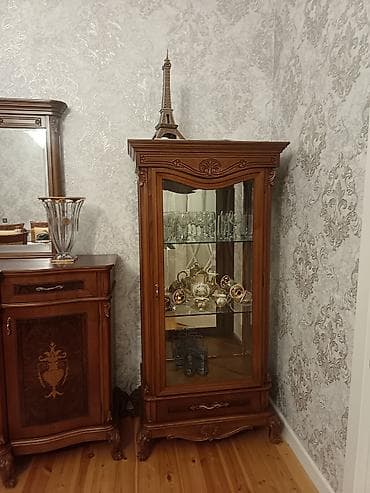 işlenmiş xalça: İşlənmiş, Jurnal masası, Komod, Masa və oturacaqlar, Kredit yoxdur — 10