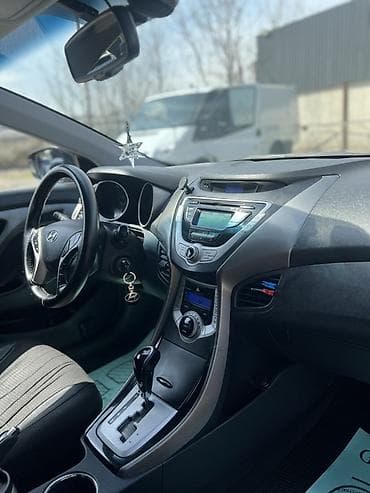 93 opel astra: Hyundai Elantra: 1.6 l | 2012 il Sedan — 7