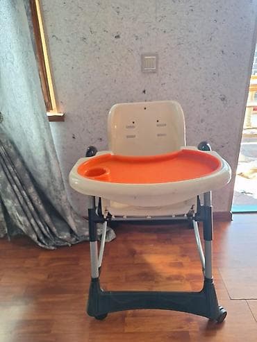 oyun oturacağı: Uşaq yemək stulu - Rəng: krem gövdə, narıncı çıxarıla bilən masa - — 1