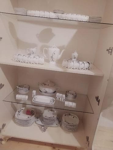 pastel desti: Klassik üslubda qonaq otağı mebel dəsti Tərkibi: - TV stendi: enli — 5