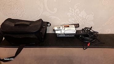 kaset çalar: Sony Handycam Vision video Hi8 kamkorder Xüsusiyyətlər: - Video Hi8 — 2