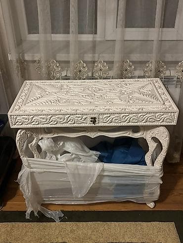 sandık: Ağ rəngli oyma taxta nərd - Material: tam ağ rəngdə boyanmış ağac — 1