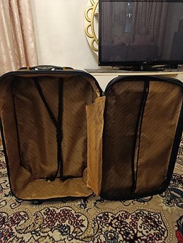 islenmis camadan: Sərnişin çamadanı – təkərli, dartma qulplu Uzunluq 70 sm en 45 sm iç — 4