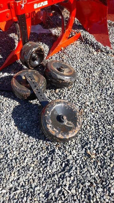 islenmis kotanlar: Kotan təkəri. Yeni — 1