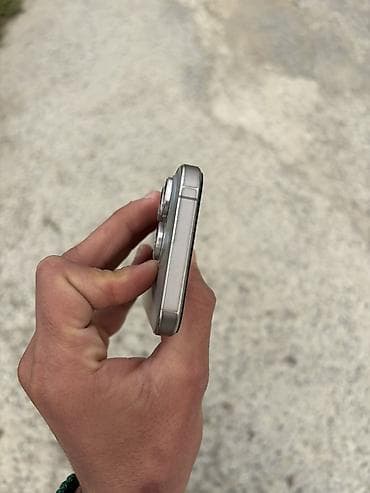 kamerasiz telefon: IPhone 15 Pro, 128 GB, Gümüşü, Simsiz şarj — 1