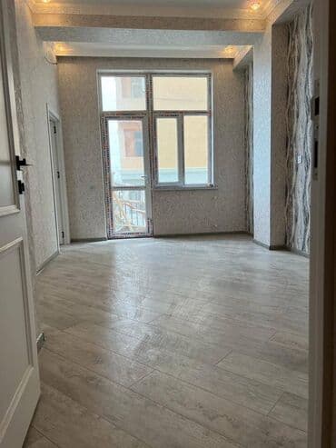 1 otaqlı kohnə tikili: 3 otaqlı, Yeni tikili, 71 kv. m — 4