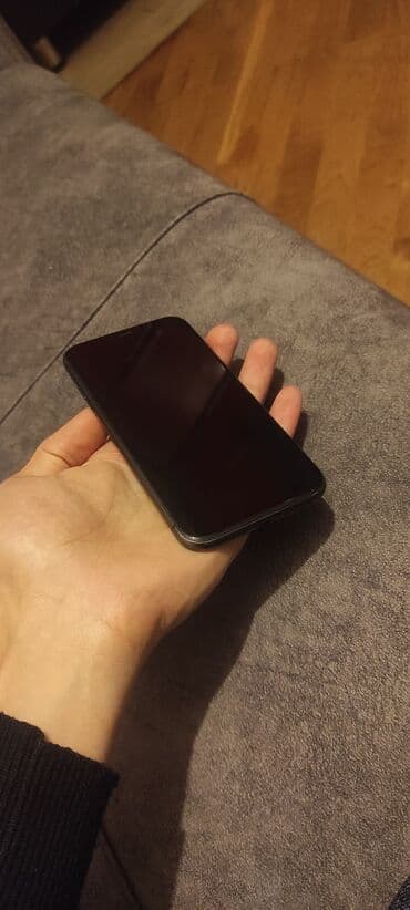 IPhone 11, 128 GB, Qara, Face ID