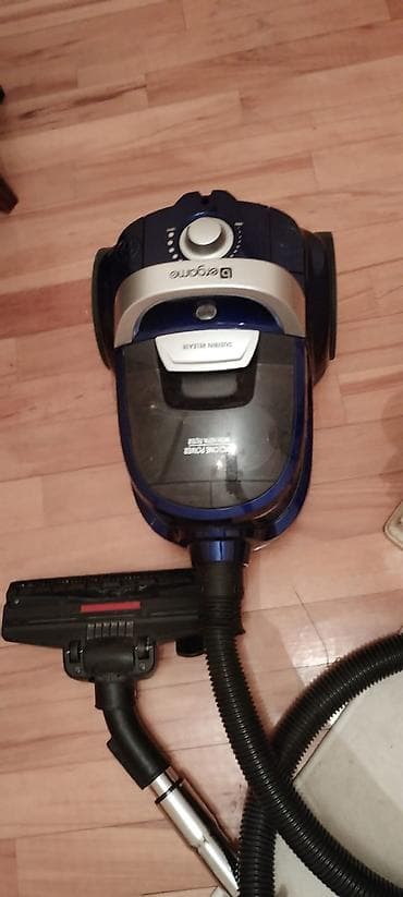 Zərərvericilərə qarşı mübarizə aparatları: Ergamo tozsoran – model BG-VC4054DSB Xüsusiyyətlər: - Kanistr tipli — 1