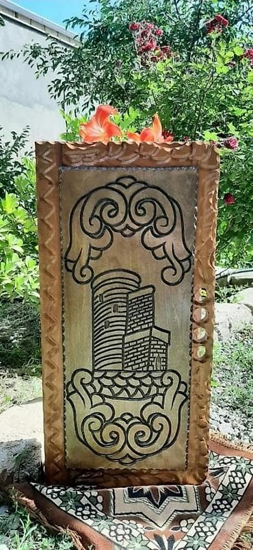 oyun alanı: Qoz agaci materialdan hazırlanmış, əl işi nard dəsti. Üzərindəki oyma — 4