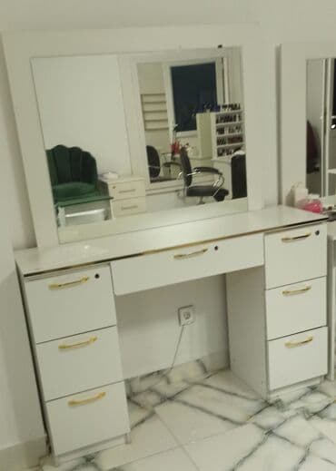 мойдодыр для ванной в баку: Стол для макияжа — 1