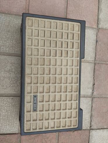 приемник: Vintage radio qəbuledicisi — ERA-204 Xüsusiyyətlər: - Model: ЭРА-204 — 2