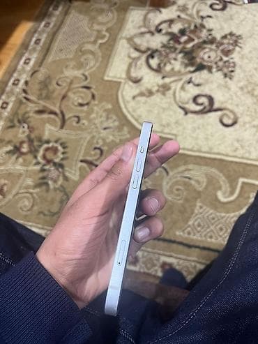 kohne model telefonlar: 128 GB, Ağ, Face ID — 6