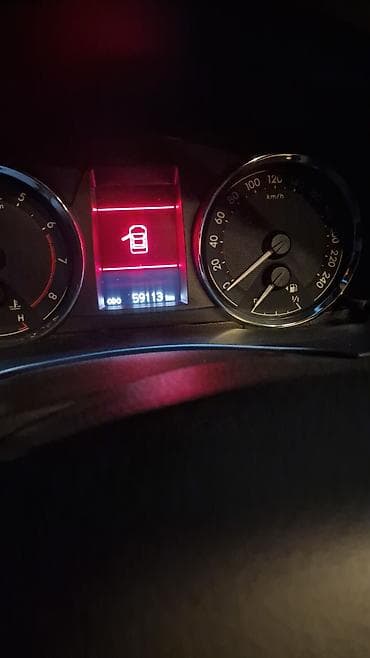 camry arxa stop: Toyota Corolla: 1.6 l | 2014 il Sedan — 3