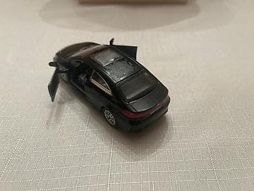 gitara qara: Jeep Grand Cherokee metal maşın modeli - Miqyas: təxmini 1:32 — 10