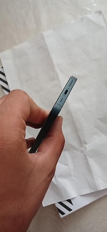 apple kabel: IPhone 13, Qara, Face ID — 4