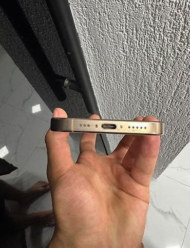 iphone 5s ikinci el: IPhone 15 Pro, 128 GB, Natural Titanium, Simsiz şarj — 3