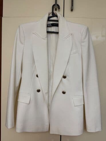 ZARA qadın blezeri – ağ rəngdə, klassik və zərif dizayn. - İkiqat