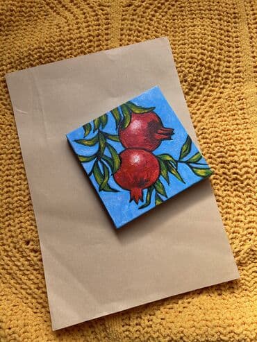 Xalçalar: Narlar Mini kətan, molbertlə Hazırda stokda var 10x10sm Çatdırılma — 2