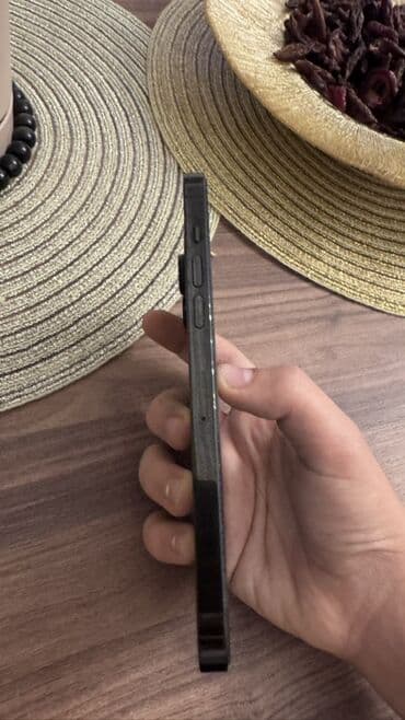 aliram: IPhone 14 Pro Max, 128 GB, Qara, Face ID — 3