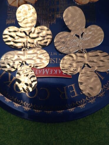 islenmis qizil sirqalar: Qızılı rəngli böyük iyneli sırğalar - Material: metal, qızılı ton — 4