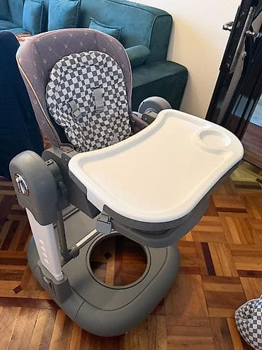 Tahirə Kidilo brendinin uşaq masası 110 azn 3 ü birində, həm yemək