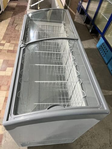 deri sumka: Şüşəli dondurucu, Uğur, Türkiyə — 2