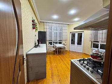 guneslide kiraye: 3 otaq, 130m2, Əsəd Əsəfov küçəsi bravonun yanı. Ailəlilər və iş — 9