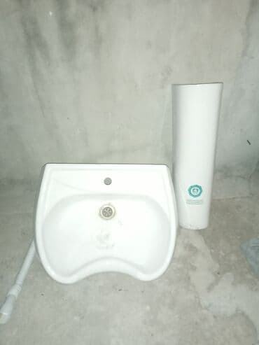 Divar içi gizli baçoklar: Pedestal çanaqlı əl-üz yuma lavabosu - Material: ağ — 2