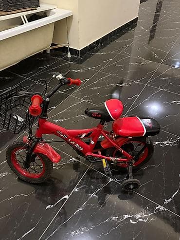 Uşaq velosipedi – qırmızı rəngli, köməkçi təkərlərlə Xüsusiyyətlər: - — 2