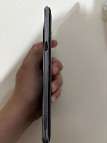 2.el netbook: Samsung Galaxy J5 2016, 16 GB, rəng - Qara, Sensor — 5