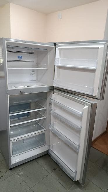Soyuducu (HITACHI, üst donduruculu) Hündürlük: təxminən 165–175 — 3