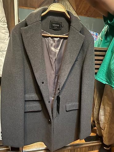 Cinici yeni palto 56 razmer. 200 azn satilir — 2