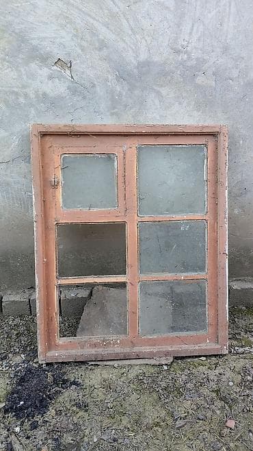 ev gulleri ve adlari: Taxta çərçivəli pəncərə - Material: ağac çərçivə, şüşəli sektsiyalar — 1