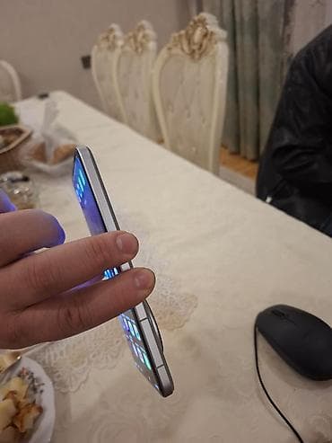 xacmaz telefon: Honor rəng - Gümüşü, Sensor — 5