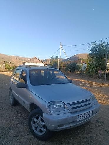 uşaq oyunları: Chevrolet niva ideyal vəziyyətdədir ili 2005. Qiyməti razılaşma yolu — 2