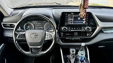 tank pro: Toyota Highlander 2.5 hybrid (SERVIS). Toyotanin resmi 10 illik — 7