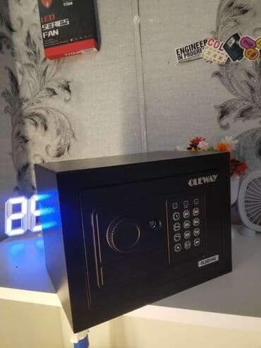 demir şkaf: Seyf Kassa 👑 Xüsusiyyətləri: ♟️ Ölçü: uzunluq 23 eni və dərinliyi 17 — 1