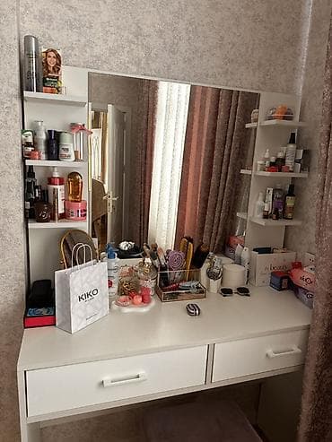 Ağ rəngdə makiyaj masası və böyük güzgü dəsti - Ölçü: geniş iş səthi — 6