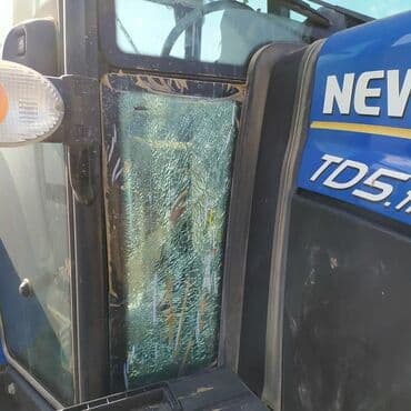 yeni traktorlarin satisi: Texnika şüşesi — 2