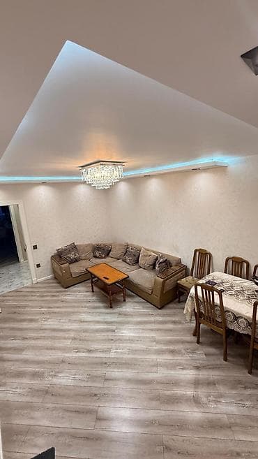 28 may menzil: Bakı, Yeni Günəşli Massiv Q, 3 otaqlı, Köhnə tikili, 80 kv. m — 2