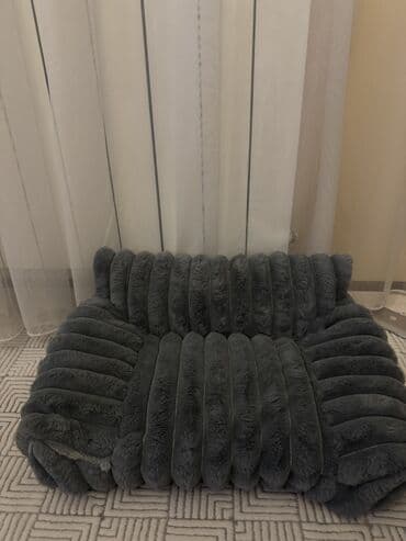 pişik yuva: Pişik üçün alınmışdı içərisində yatmadı yep yenidir, zoomagazadan 35 — 2